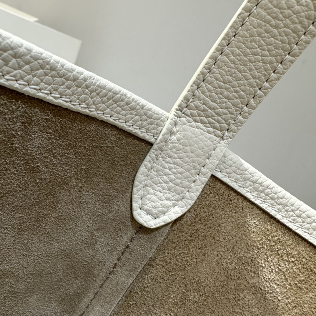 Beige Large N/S Park Leather Tote | THE ROW