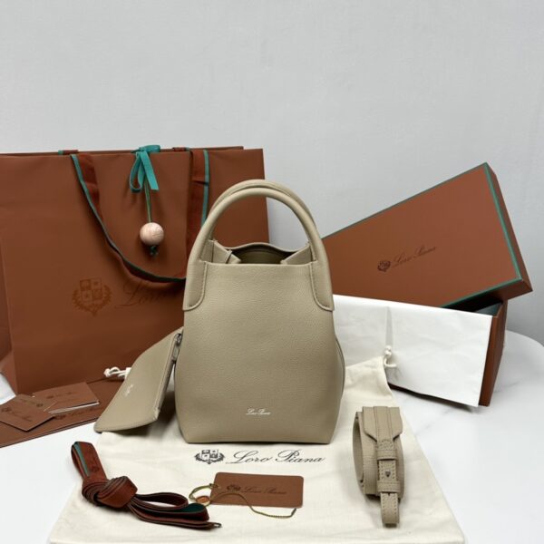 Bale Micro leather crossbody bag in beige - Loro Piana |