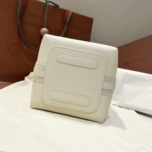 Loro Piana Small Bale bag Grained Calfskin Whisper White | Loro Piana