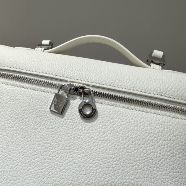 Delvaux Extra Pocket backpack L23.5 - Grained Calfskin white