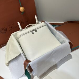Delvaux Extra Pocket backpack L23.5 – Grained Calfskin white