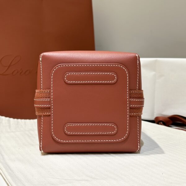 Loro Piana Small Bale bag Smooth Calfskin Deep Kummel | Loro Piana