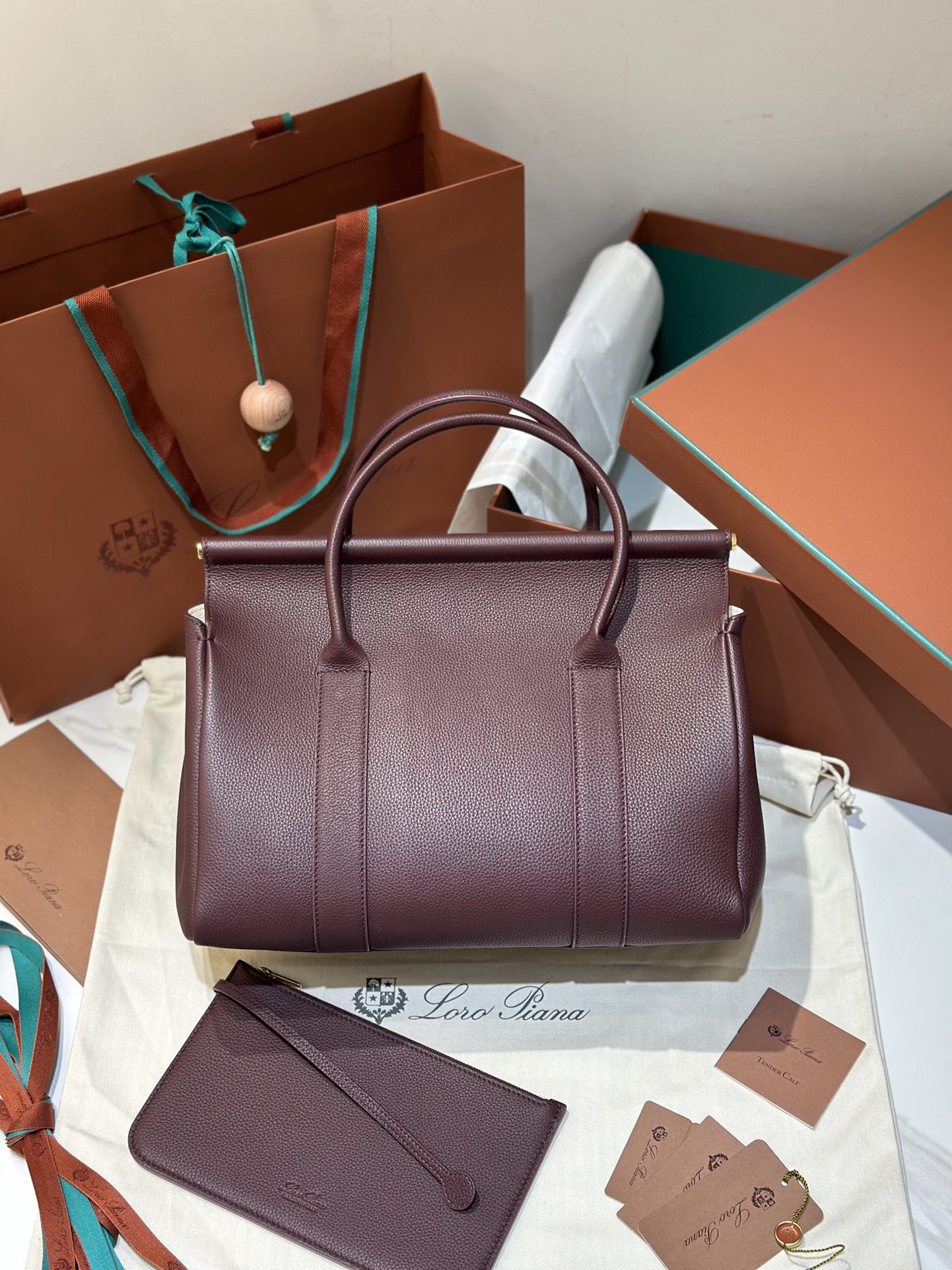 Loro Piana Loom bag L32 Smooth Calfskin dark red | Loro Piana CY