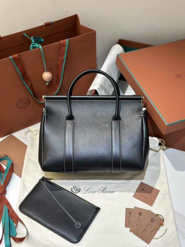 Loro Piana Loom bag L32 Smooth Calfskin Black | Loro Piana CY