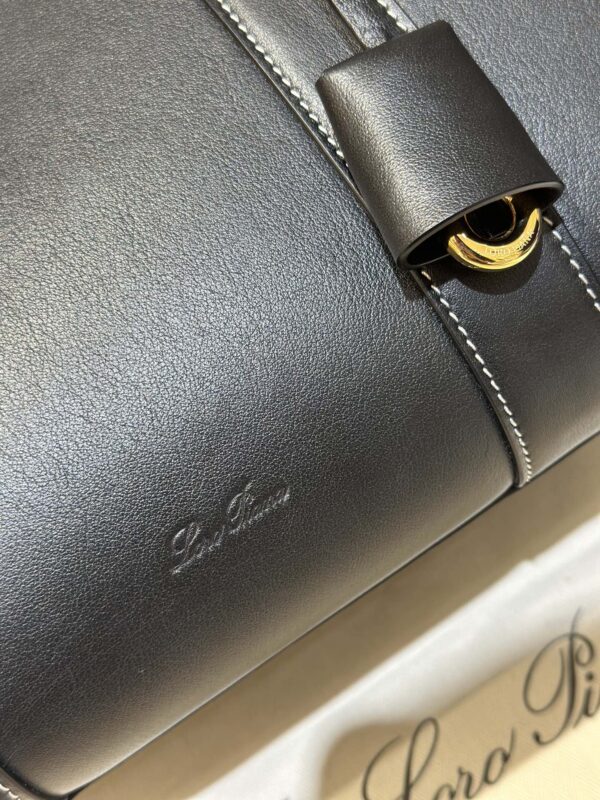 Loro Piana Loom bag L32 Smooth Calfskin Black | Loro Piana CY