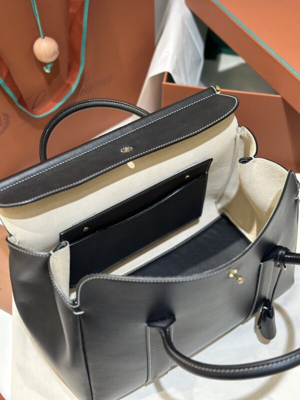 Loro Piana Loom bag L32 Smooth Calfskin Black | Loro Piana CY
