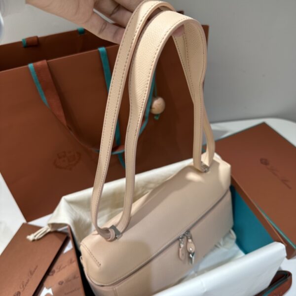 Extra bag L27 leather shoulder bag in pink