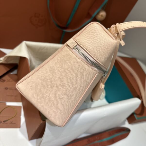 Extra bag L27 leather shoulder bag in pink