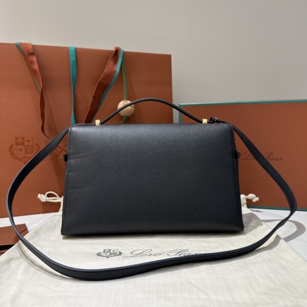Extra bag L27 leather shoulder bag in black
