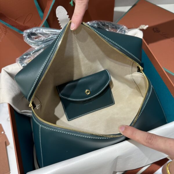 Extra bag L27 leather shoulder bag in  dark green
