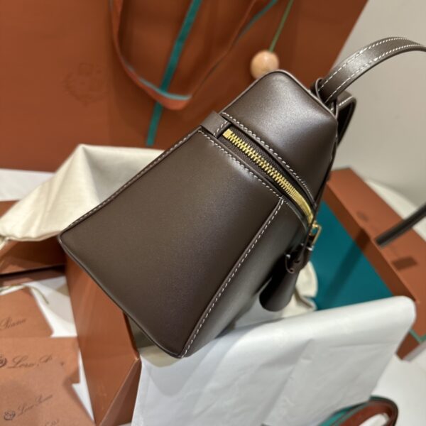 Extra bag L27 leather shoulder bag in brown -black