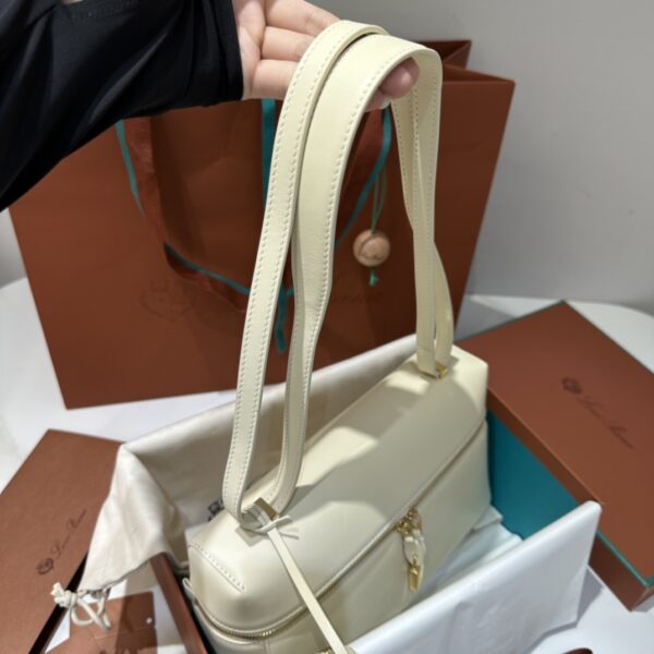 Extra bag L27 leather shoulder bag in beige