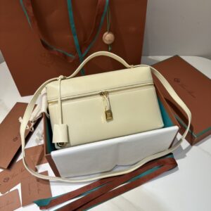 Extra bag L27 leather shoulder bag in beige