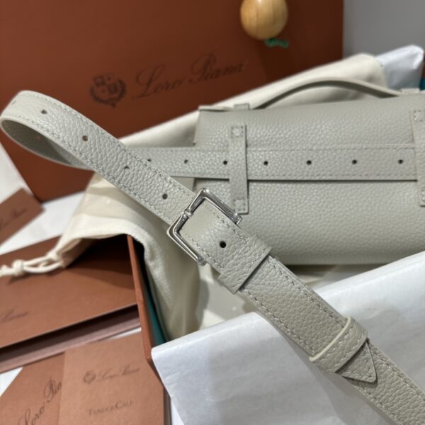 Extra pocket leather handbag Loro Piana White in Leather