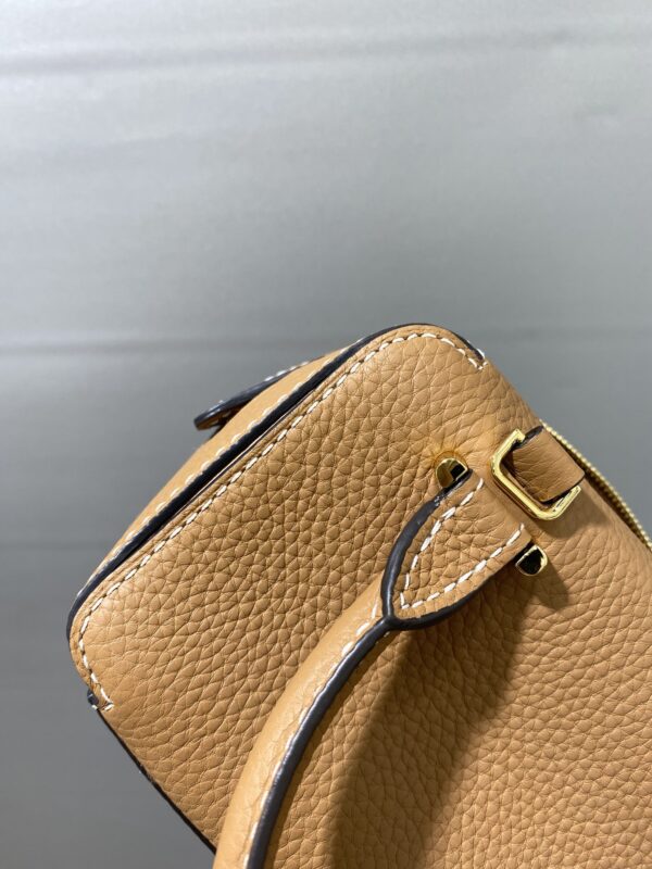 DELVAUX Taurillon Soft Nano Cool Box Satchel Vegetal Ivory 1662609