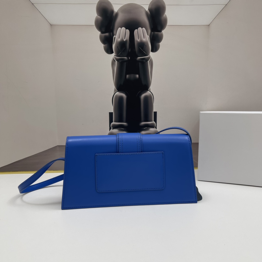 Jacquemus Le Bambino Leather Shoulder Bag in Blue