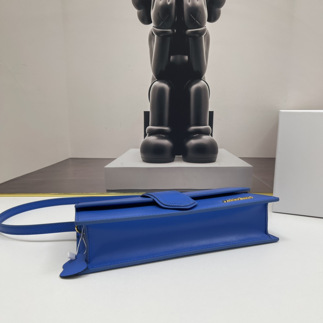 Jacquemus Le Bambino Leather Shoulder Bag in Blue
