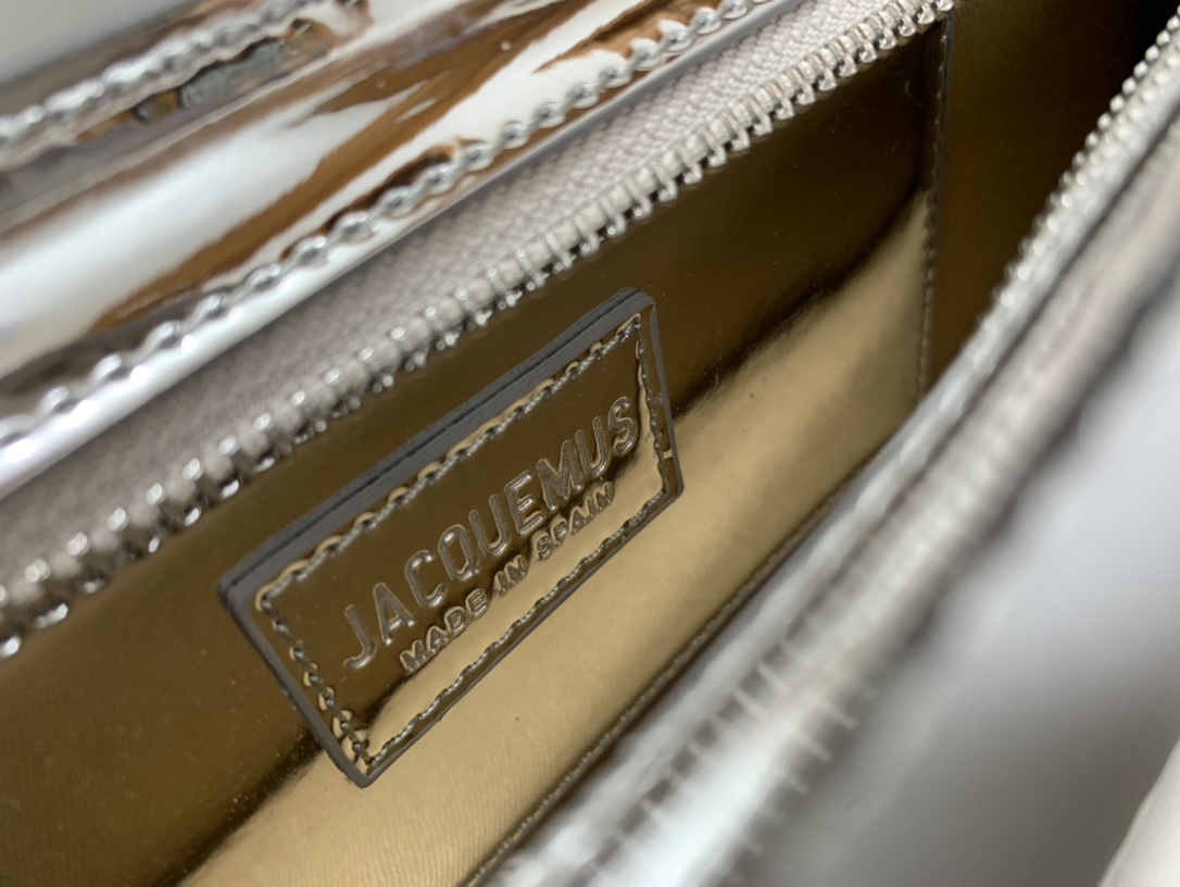 Jacquemus Le Ciuciu Silver in Leather with Silver-tone - US