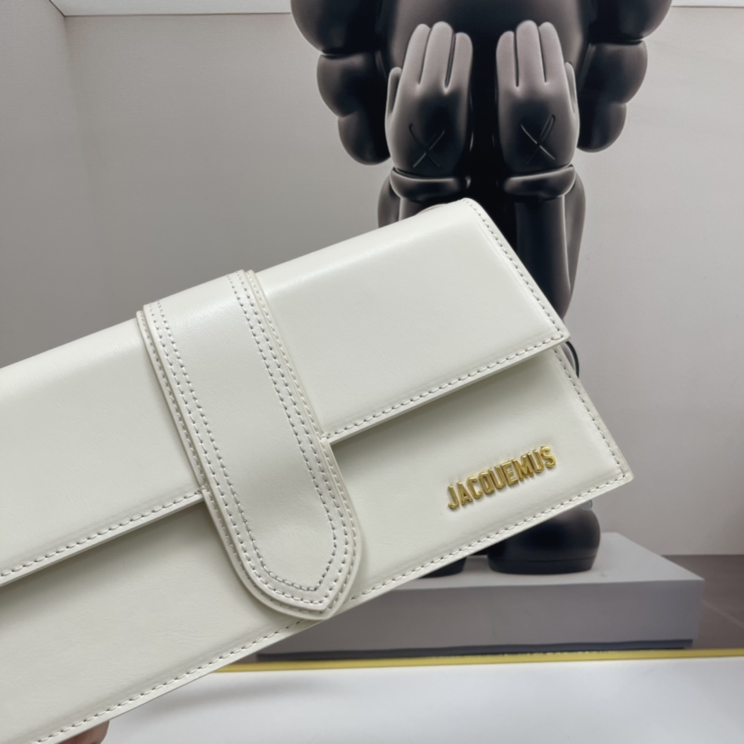 Jacquemus Le Bambino Leather Shoulder Bag in white