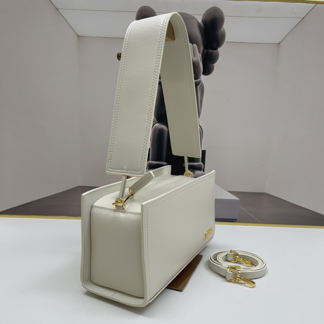 Jacquemus Le Rectangle Tote Bag | white  |