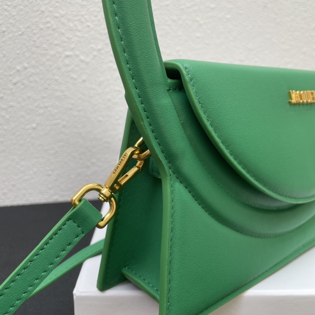 Jacquemus Le Sac Rond Leather Shoulder Bag In green