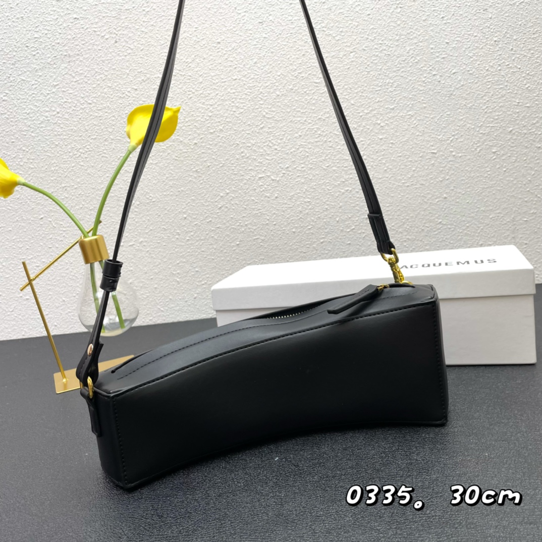 Le bomba leather handbag Jacquemus black in Leather -