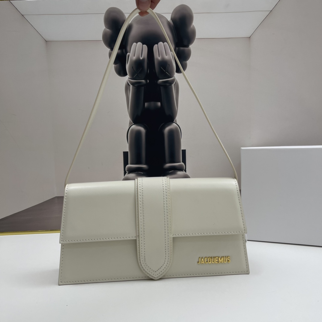 Jacquemus Le Bambino Leather Shoulder Bag in white