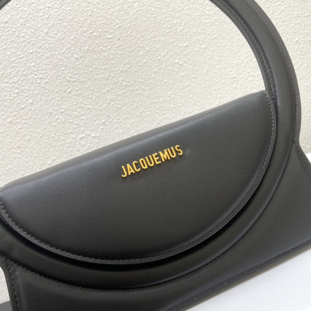 Jacquemus Le Sac Rond Leather Shoulder Bag In Black