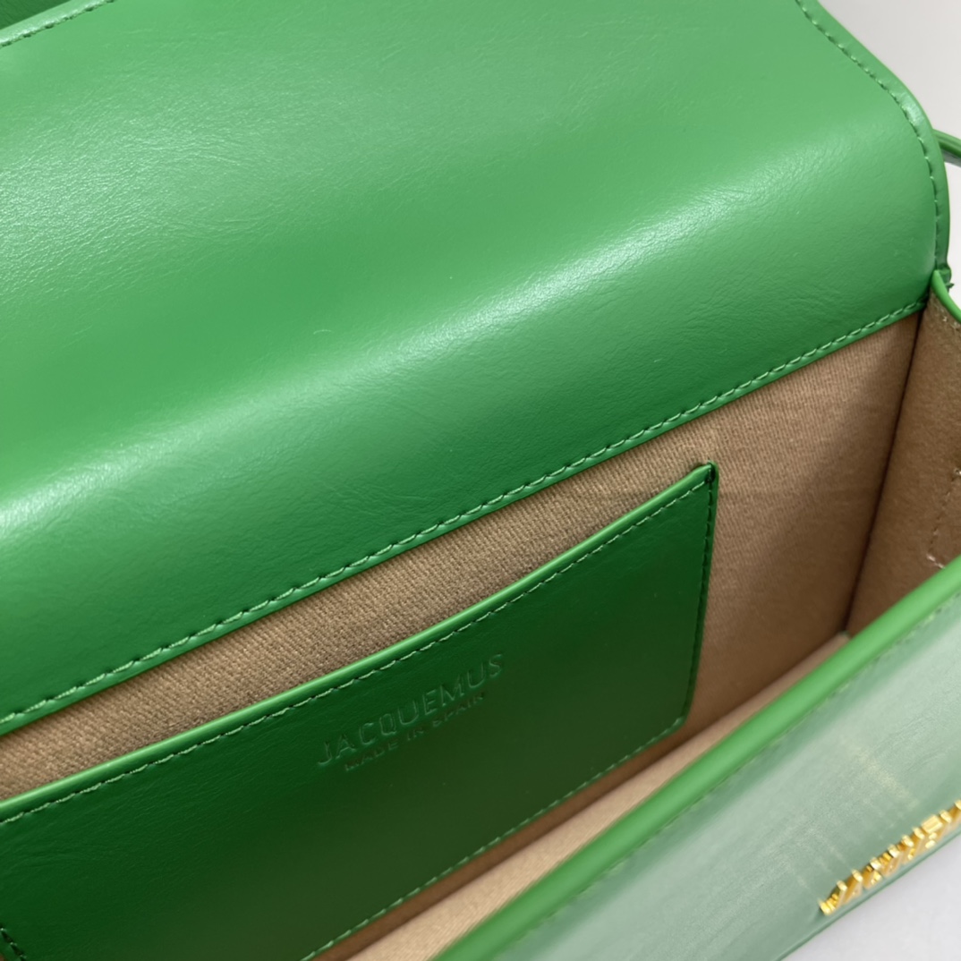 Jacquemus Le Bambino Leather Shoulder Bag in green