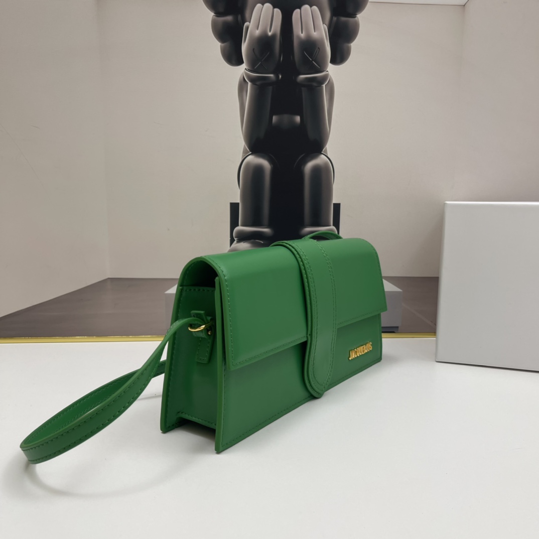 Jacquemus Le Bambino Leather Shoulder Bag in green