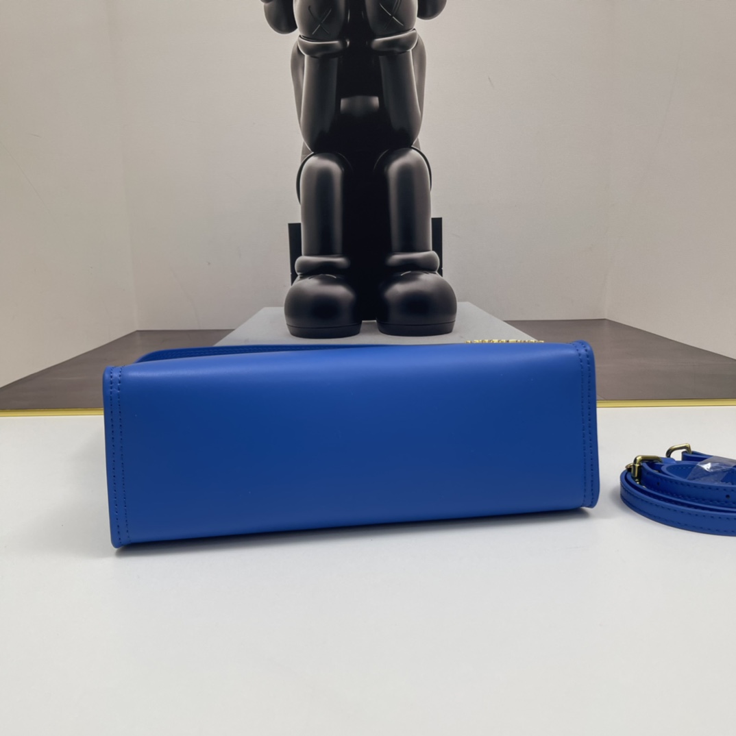 Jacquemus Blue Leather Le Bambino 24 Shoulder Bag