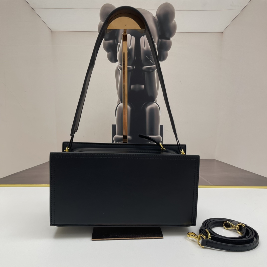 Jacquemus Le Rectangle Tote Bag | black |