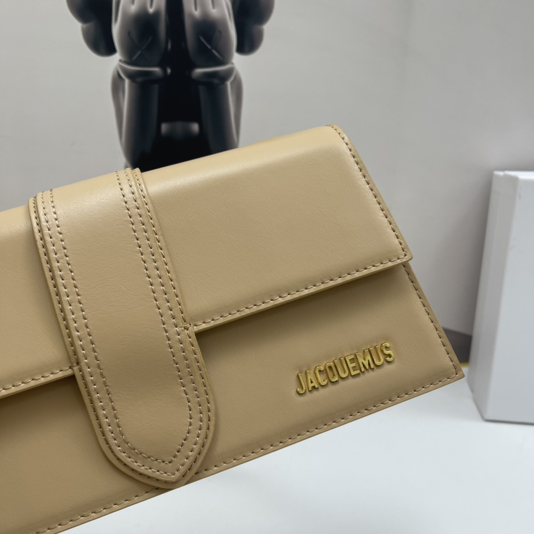 Jacquemus Le Bambino Leather Shoulder Bag in Brown -