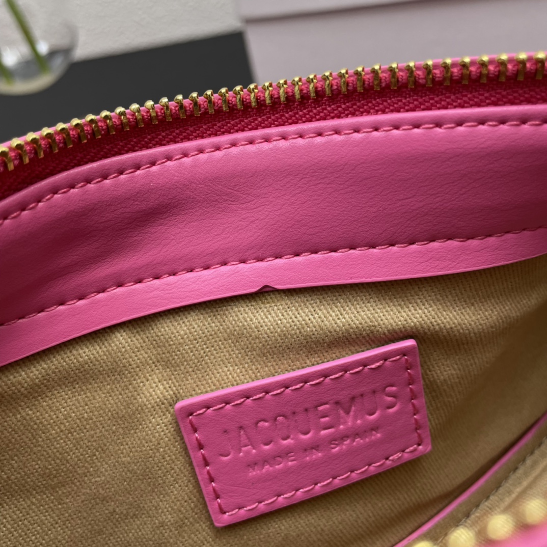 Le bomba leather handbag Jacquemus Pink in Leather -
