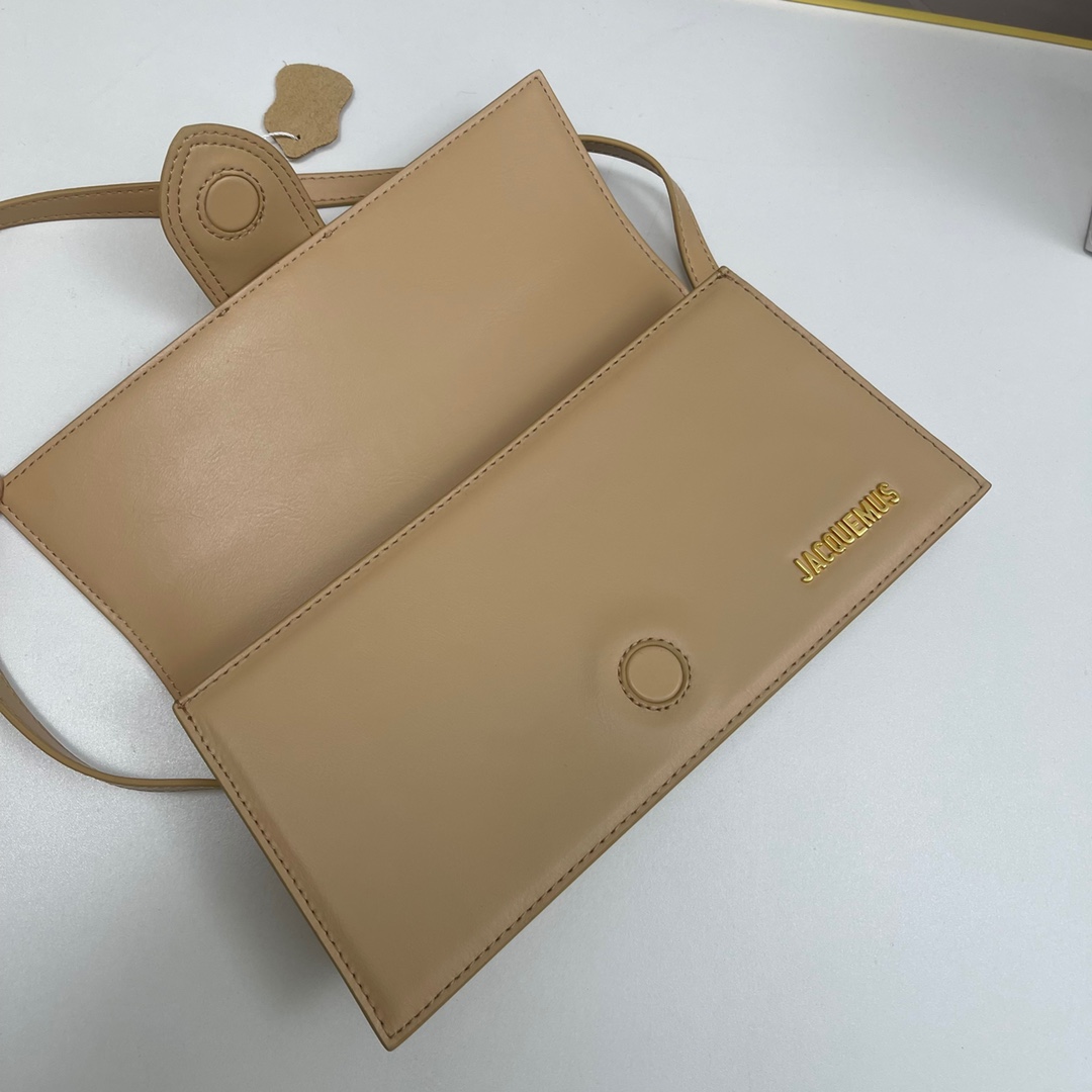 Jacquemus Le Bambino Leather Shoulder Bag in Brown -