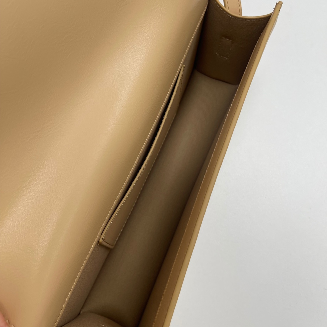 Jacquemus Le Bambino Leather Shoulder Bag in Brown -