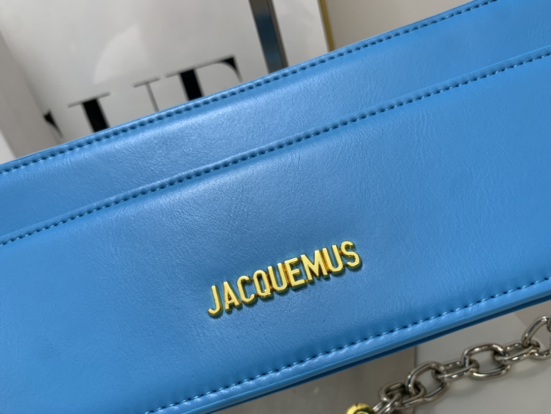 Jacquemus Blue Le Ciuciu Shoulder Bag in Leather For Women