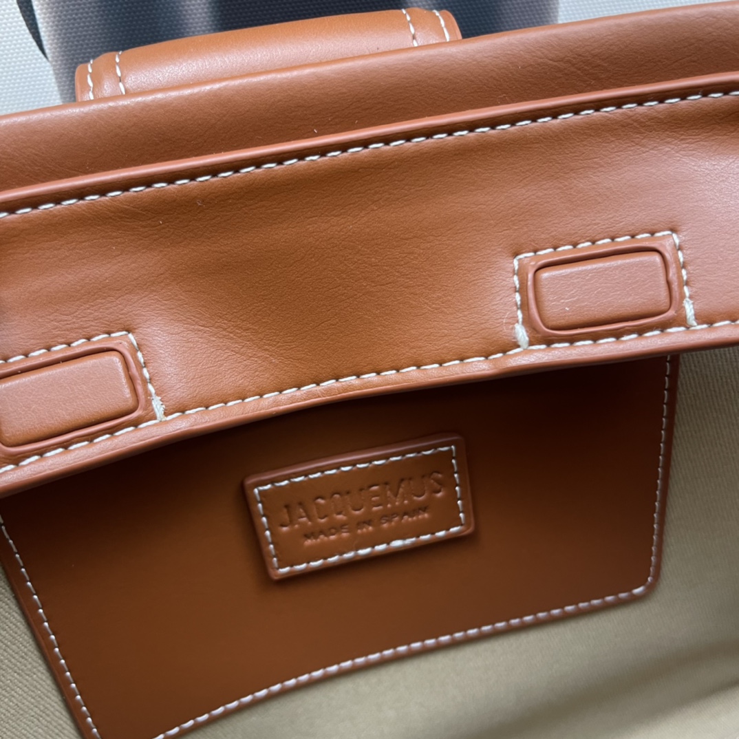 Jacquemus brown Leather Le Bambino 24 Shoulder Bag