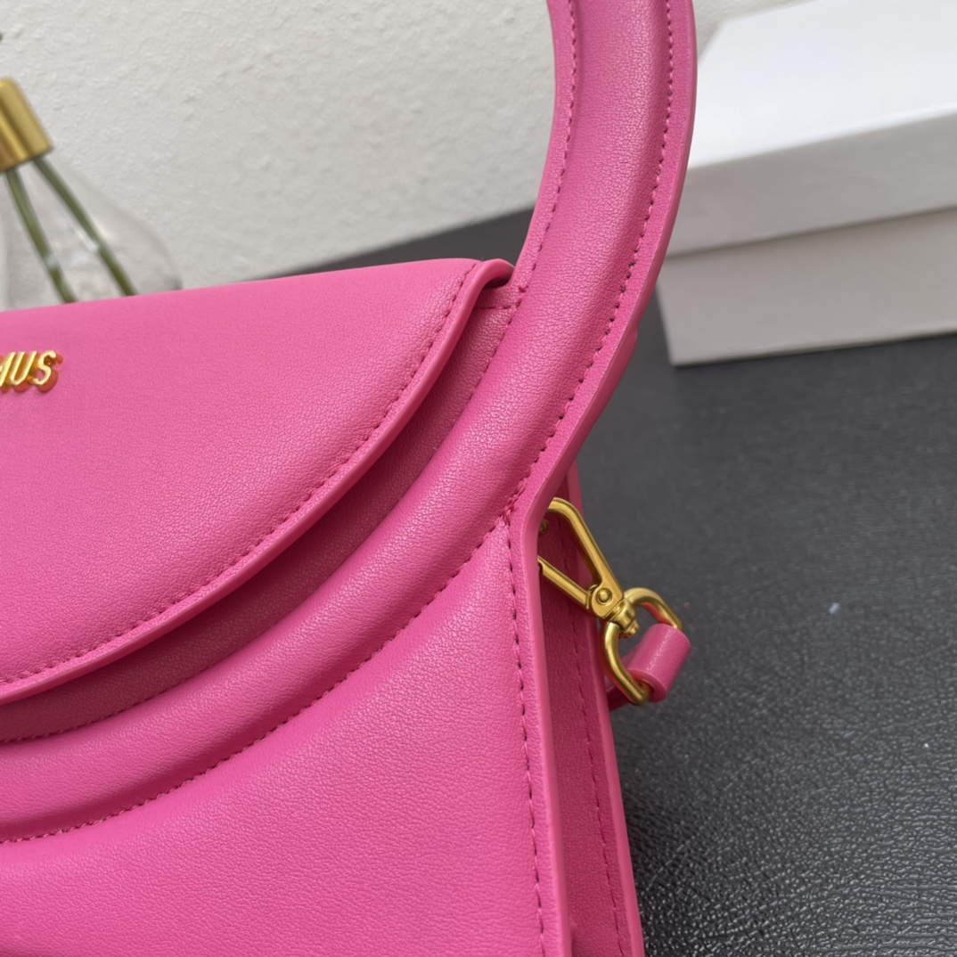 Jacquemus Le Sac Rond Leather Shoulder Bag In pink