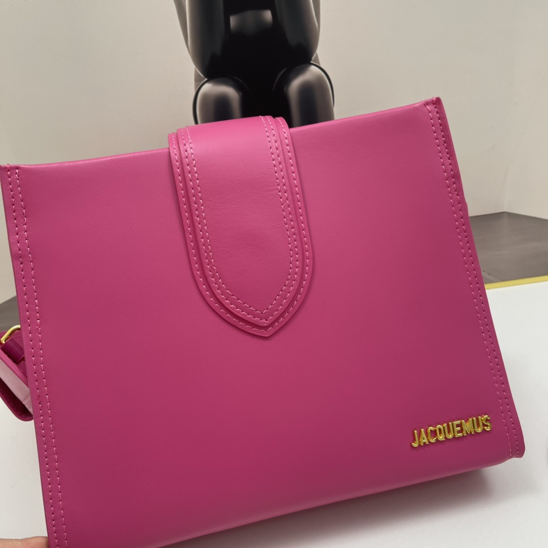 Jacquemus pink Leather Le Bambino 24 Shoulder Bag
