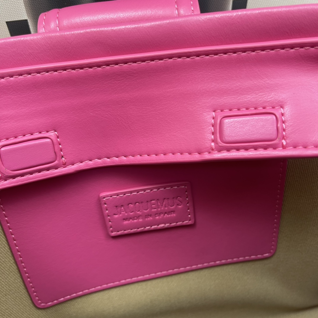 Jacquemus pink Leather Le Bambino 24 Shoulder Bag