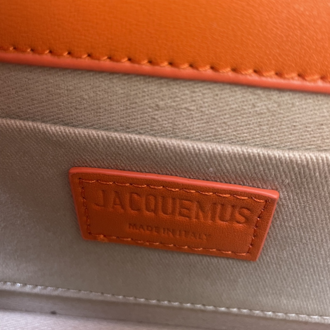 Jacquemus Le Sac Rond Leather Shoulder Bag In orange