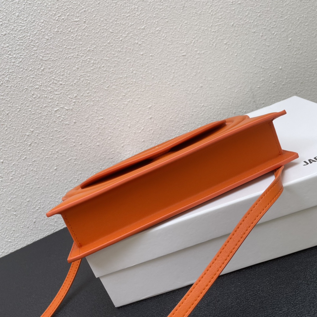 Jacquemus Le Sac Rond Leather Shoulder Bag In orange