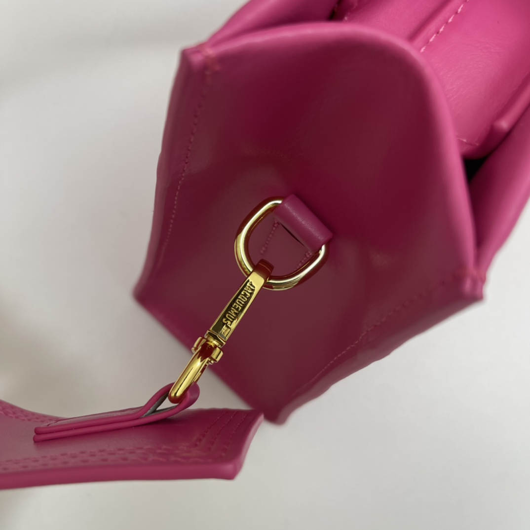 Jacquemus pink Leather Le Bambino 24 Shoulder Bag