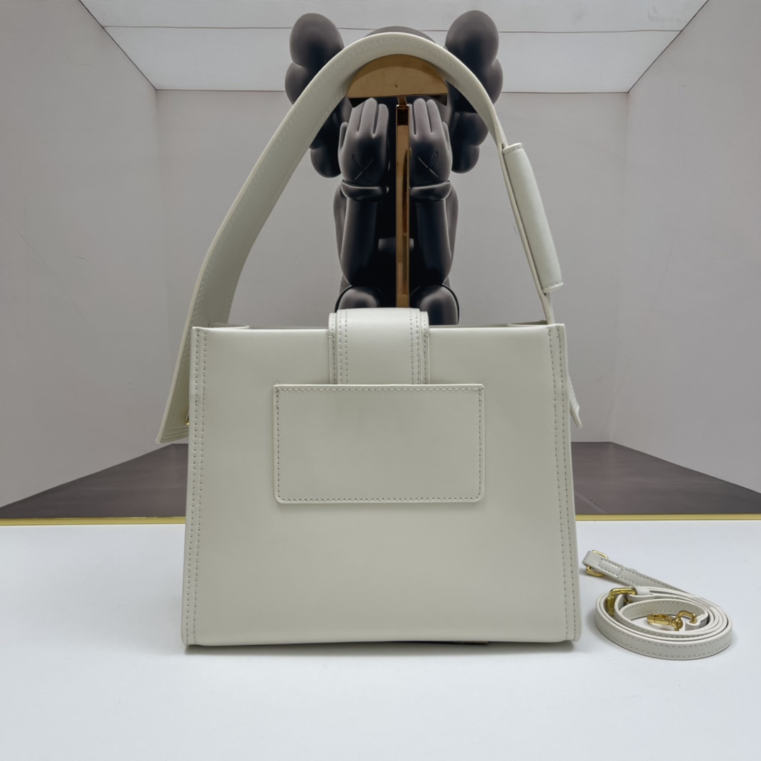 Jacquemus white Leather Le Bambino 24 Shoulder Bag