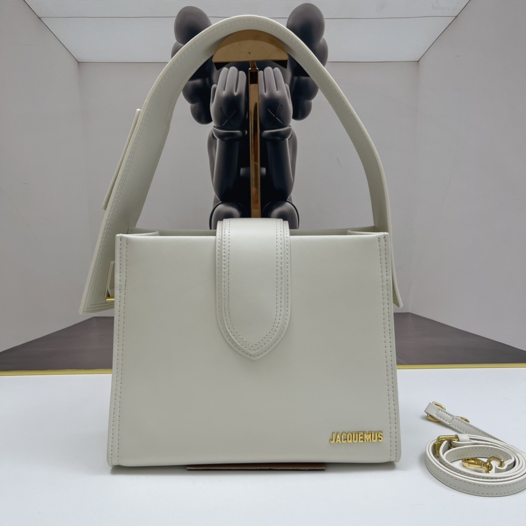 Jacquemus white Leather Le Bambino 24 Shoulder Bag