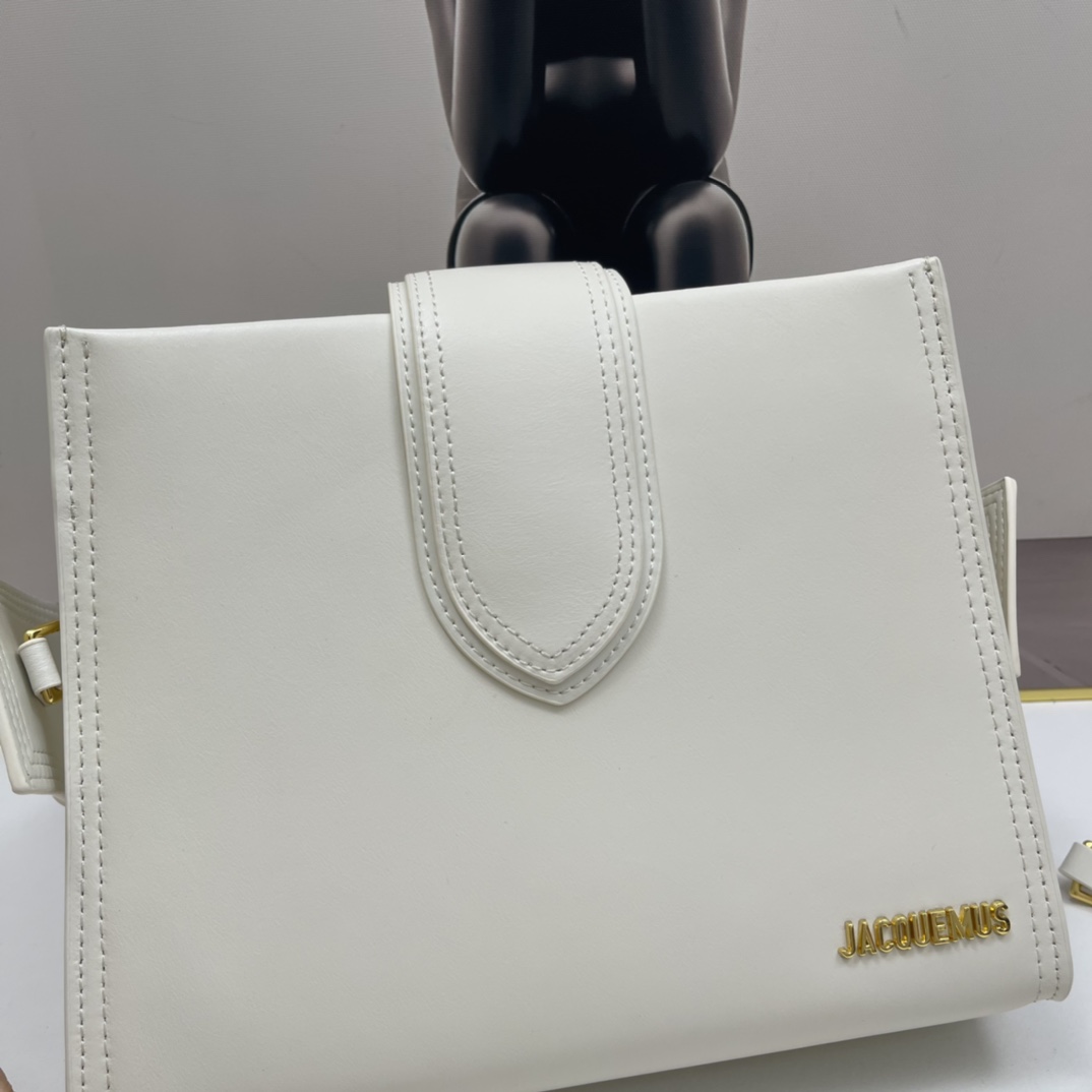 Jacquemus white Leather Le Bambino 24 Shoulder Bag