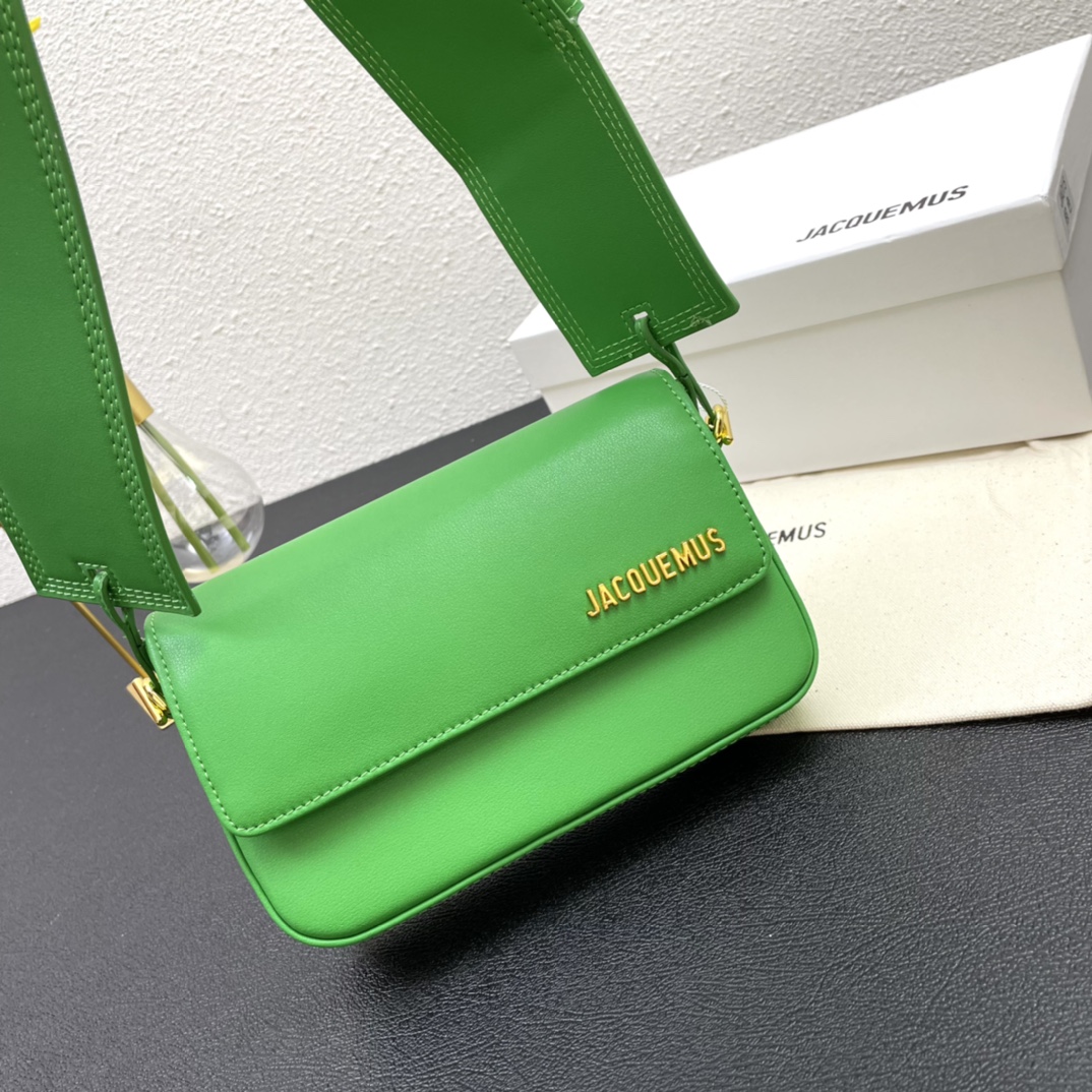 Jacquemus Pre-Owned 2021-2024 Calfskin Le Carinu bag in green