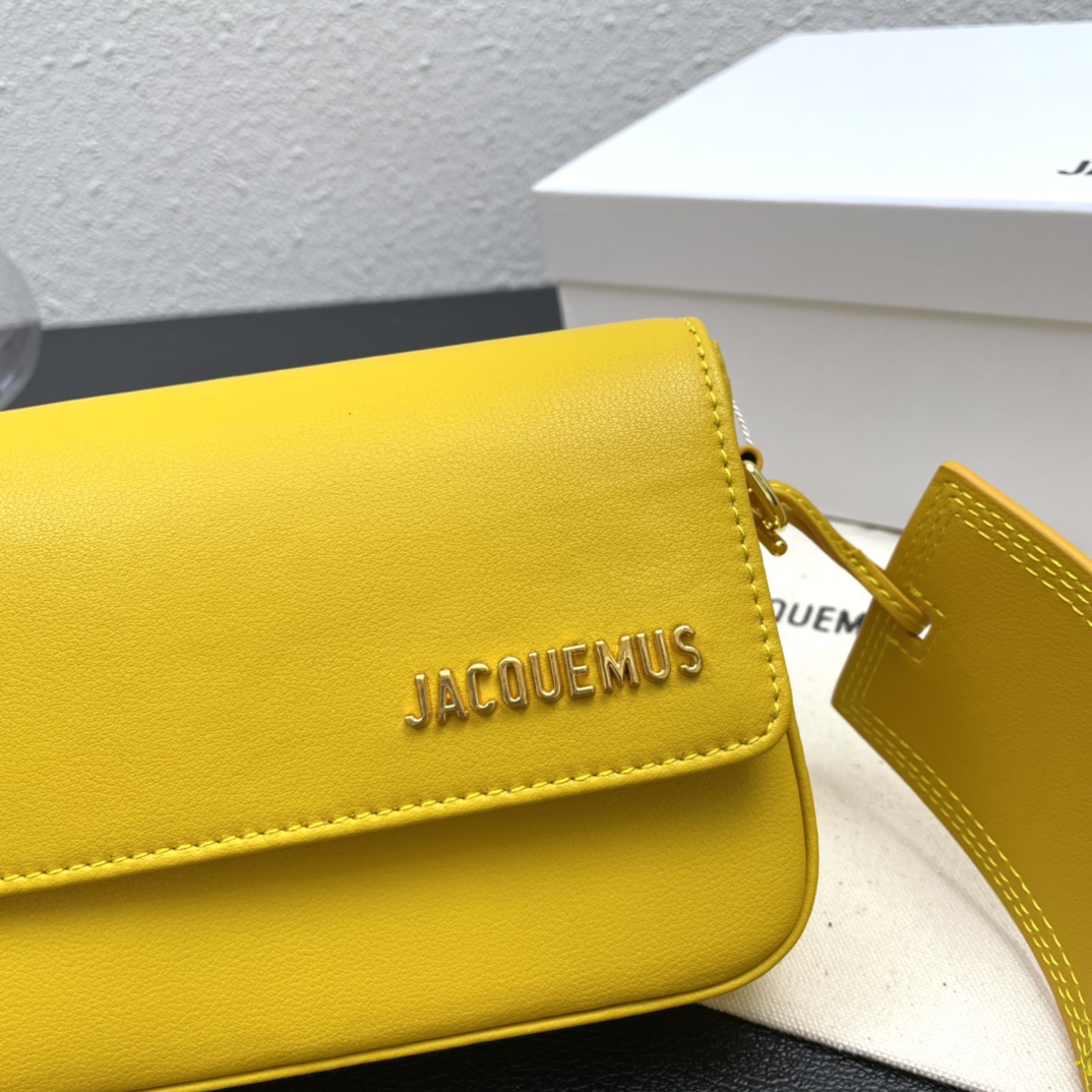 Jacquemus Pre-Owned 2021-2024 Calfskin Le Carinu bag in yellow