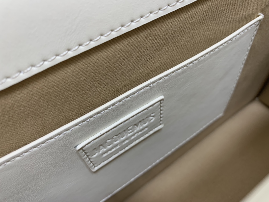 JACQUEMUS LE GRAND BAMBINO white.